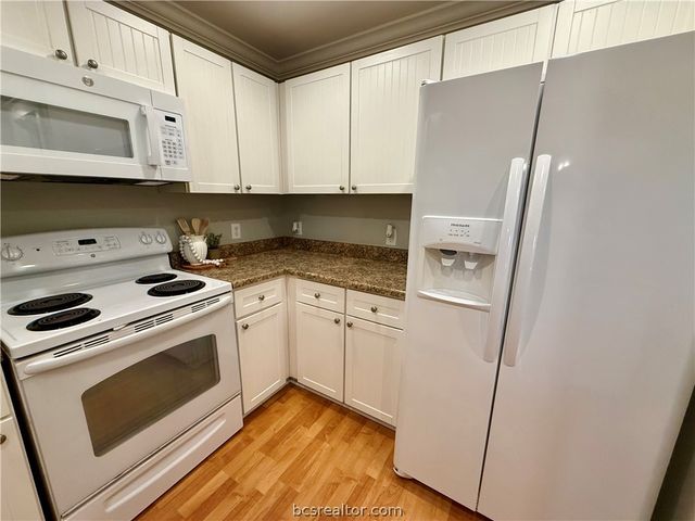 1725 Harvey Mitchell Parkway S 1925, College Station, TX 77840