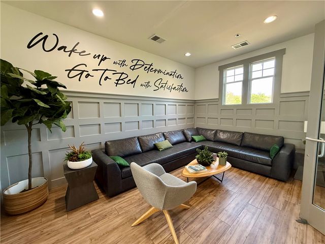 1725 Harvey Mitchell Parkway S 1925, College Station, TX 77840