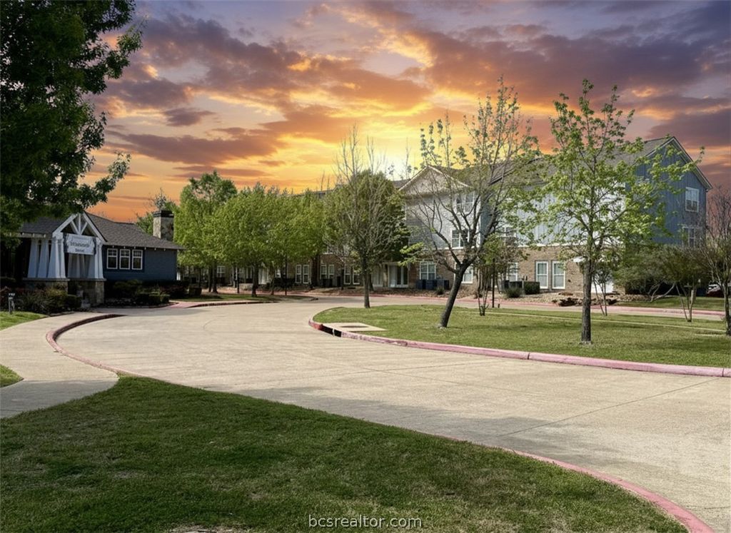 1725 Harvey Mitchell Parkway S 1925, College Station, TX 77840