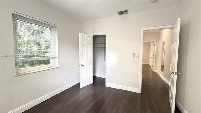 11105 NE 9th Ave, Biscayne Park, FL 33161