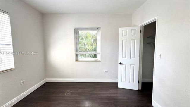 11105 NE 9th Ave, Biscayne Park, FL 33161