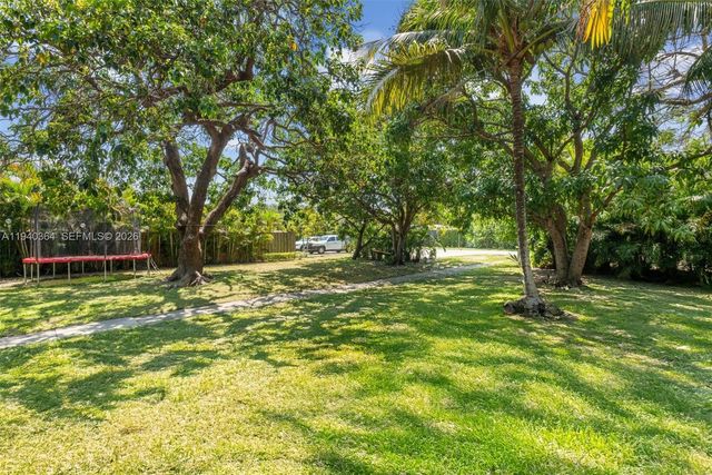 11105 NE 9th Ave, Biscayne Park, FL 33161