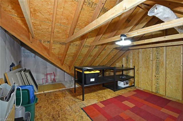 6832 Orchard Path Drive, Clemmons, NC 27012