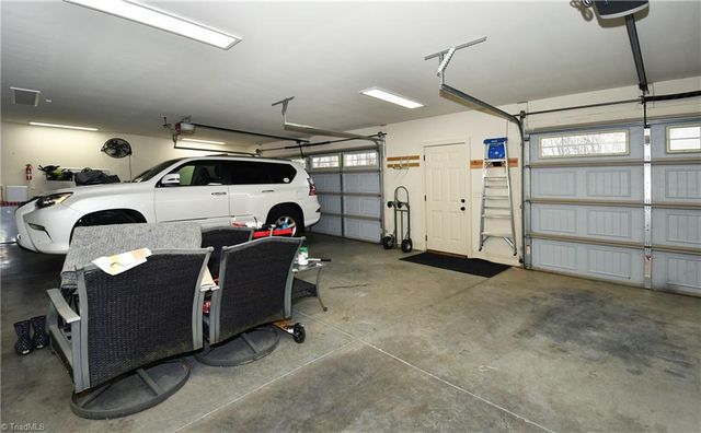 6832 Orchard Path Drive, Clemmons, NC 27012