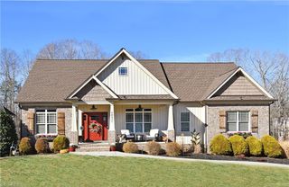 6832 Orchard Path Drive, Clemmons, NC 27012