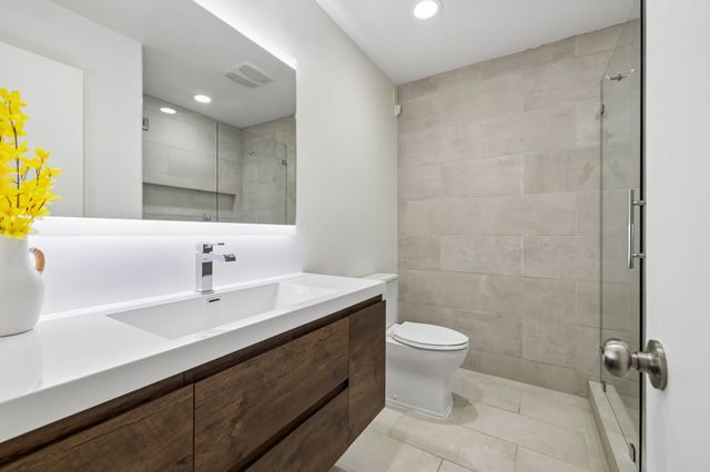 100 Brattlesboro Dr, Nashville, TN 37204