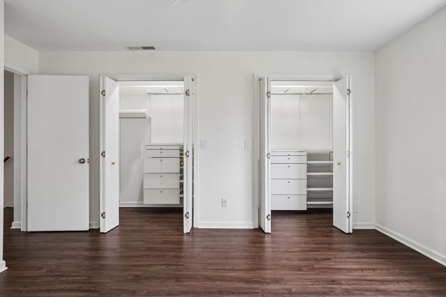 100 Brattlesboro Dr, Nashville, TN 37204