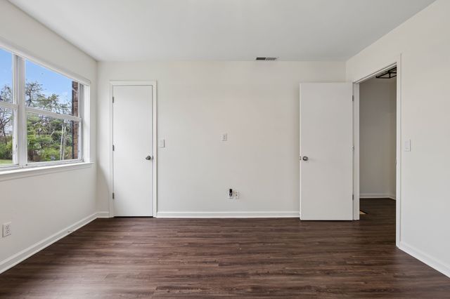 100 Brattlesboro Dr, Nashville, TN 37204