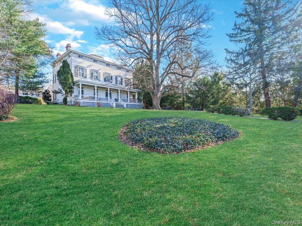 29 Center Drive, Douglaston, NY 11363 — photo 5