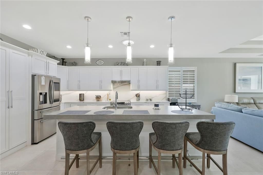 715 102nd AVE N, NAPLES, FL 34108 — photo 4