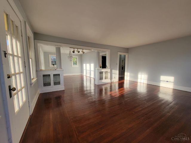721 Chalfonte Place, Cincinnati, OH 45229