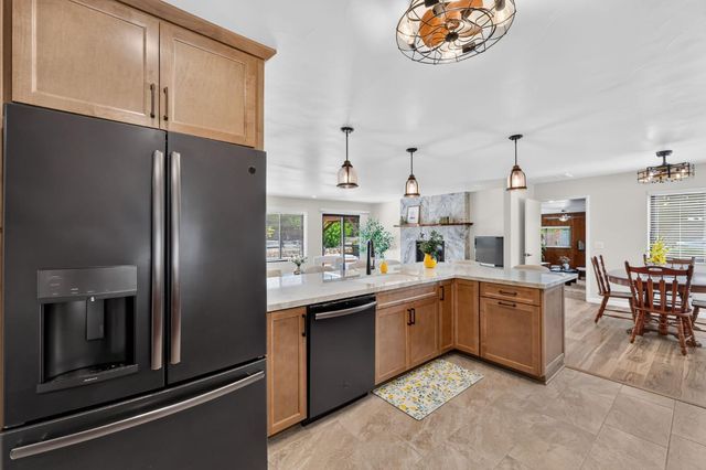 6633 Lindberg Ave, Placerville, CA 95667
