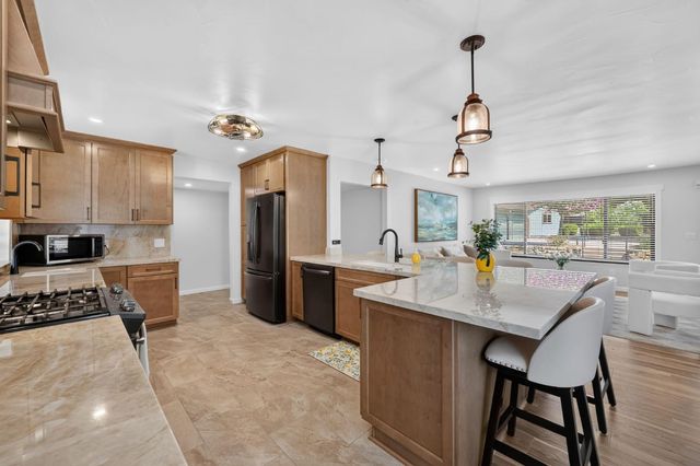 6633 Lindberg Ave, Placerville, CA 95667