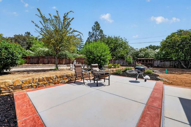 6633 Lindberg Ave, Placerville, CA 95667