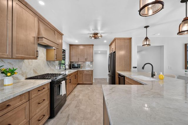 6633 Lindberg Ave, Placerville, CA 95667