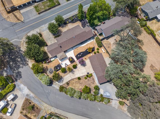 6633 Lindberg Ave, Placerville, CA 95667