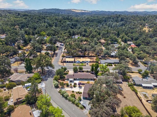 6633 Lindberg Ave, Placerville, CA 95667