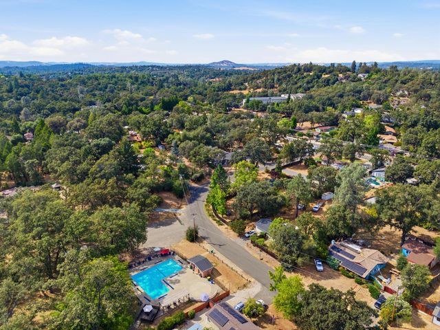 6633 Lindberg Ave, Placerville, CA 95667
