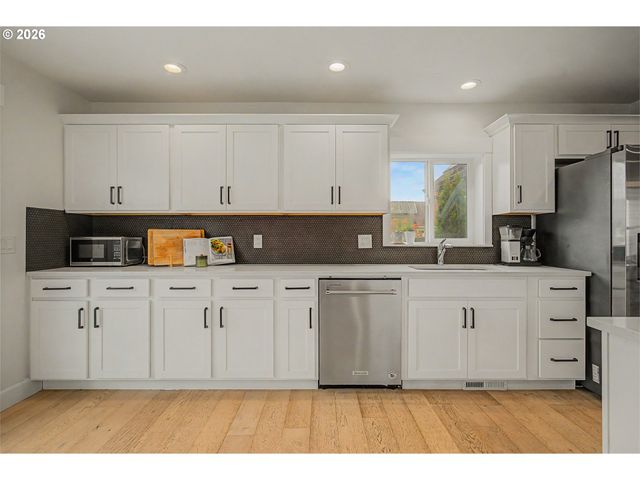 2905 Se 74TH Ave, Portland, OR 97206