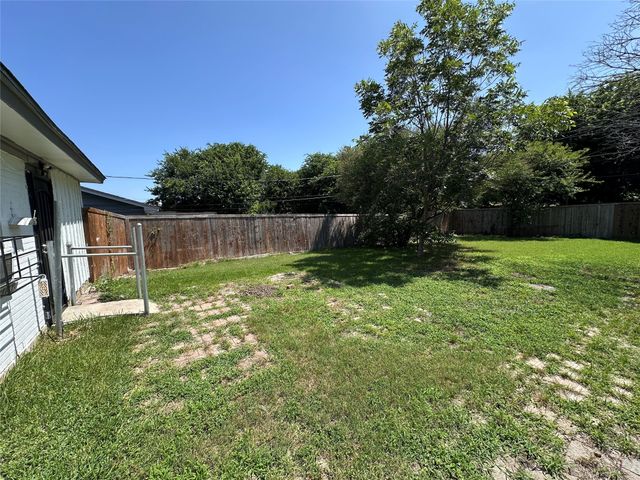 8026 Racine Drive, Dallas, TX 75232