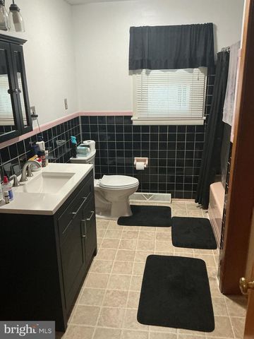 6150 CHAMBERS HILL RD, Harrisburg, PA 17111