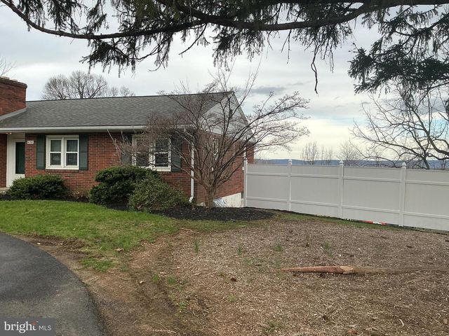 6150 CHAMBERS HILL RD, Harrisburg, PA 17111