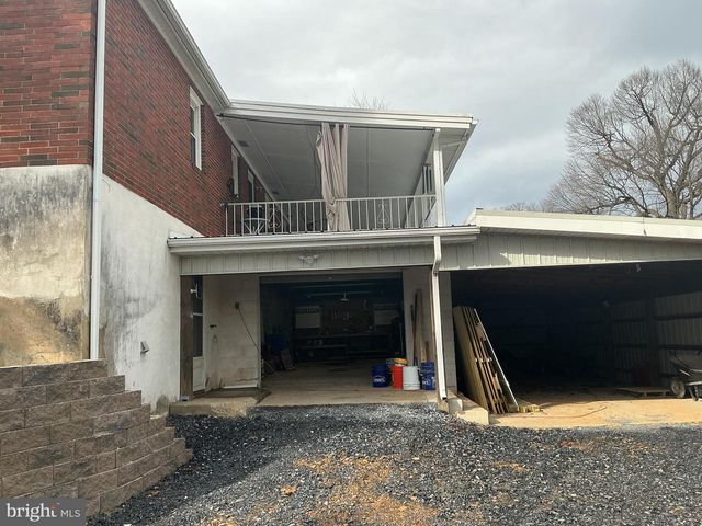 6150 CHAMBERS HILL RD, Harrisburg, PA 17111