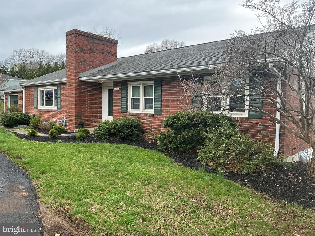 6150 CHAMBERS HILL RD, Harrisburg, PA 17111