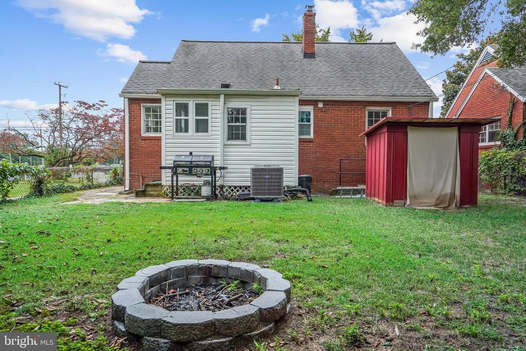 1605 W BRADDOCK RD, Alexandria, VA 22302