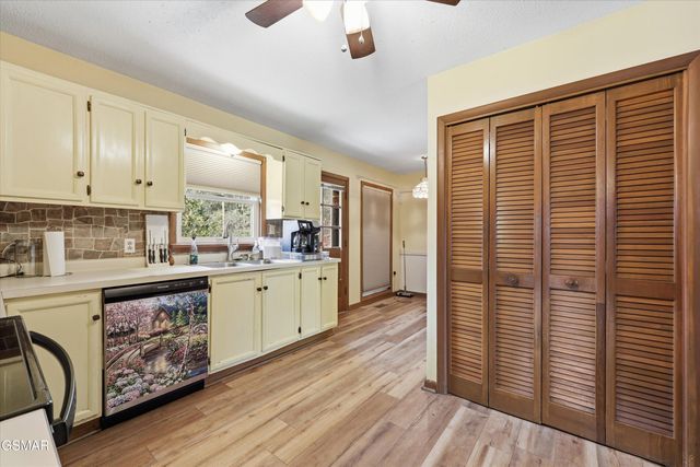 326 Overview Drive, Gatlinburg, TN 37738