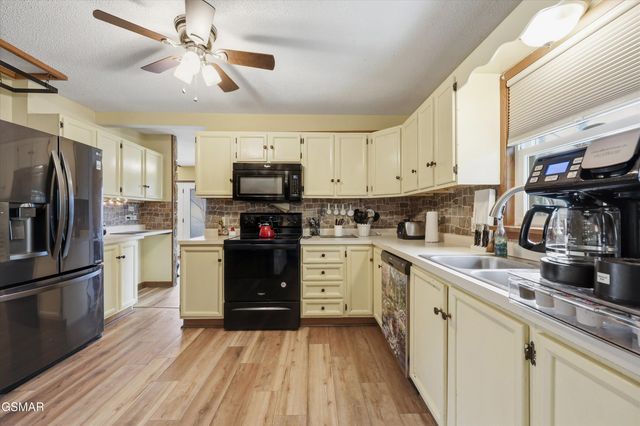 326 Overview Drive, Gatlinburg, TN 37738