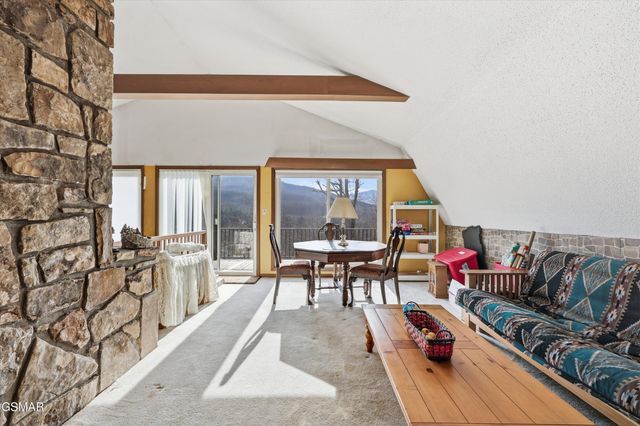 326 Overview Drive, Gatlinburg, TN 37738