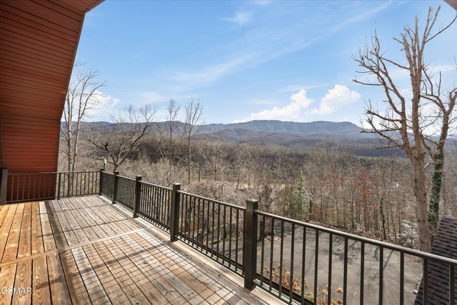 326 Overview Drive, Gatlinburg, TN 37738