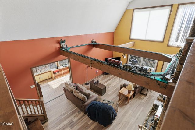 326 Overview Drive, Gatlinburg, TN 37738