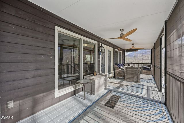 326 Overview Drive, Gatlinburg, TN 37738