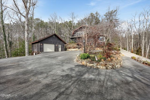326 Overview Drive, Gatlinburg, TN 37738