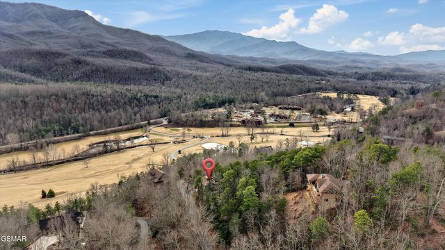 326 Overview Drive, Gatlinburg, TN 37738