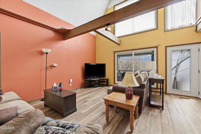 326 Overview Drive, Gatlinburg, TN 37738