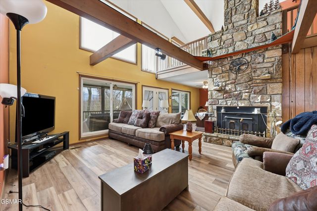 326 Overview Drive, Gatlinburg, TN 37738