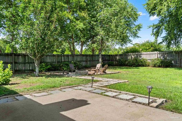 6066 Autumn Pines Cir, Pace, FL 32571