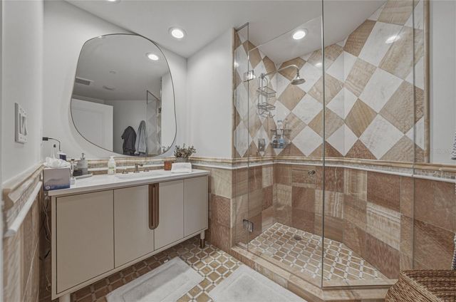 450 KNIGHTS RUN AVENUE 902, Tampa, FL 33602