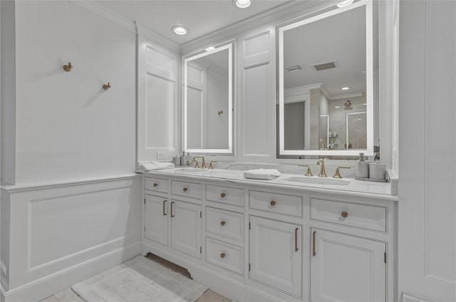 450 KNIGHTS RUN AVENUE 902, Tampa, FL 33602