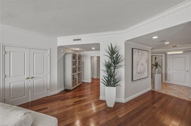 450 KNIGHTS RUN AVENUE 902, Tampa, FL 33602