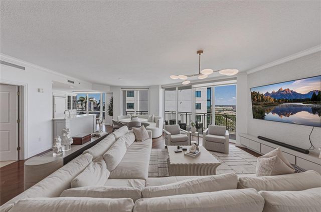 450 KNIGHTS RUN AVENUE 902, Tampa, FL 33602