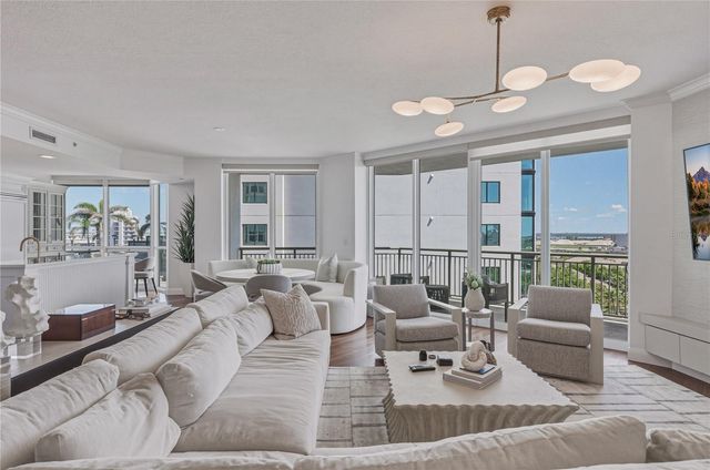 450 KNIGHTS RUN AVENUE 902, Tampa, FL 33602