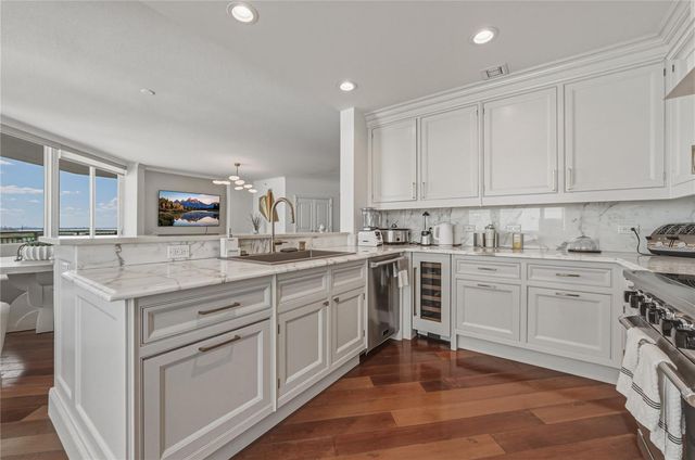 450 KNIGHTS RUN AVENUE 902, Tampa, FL 33602