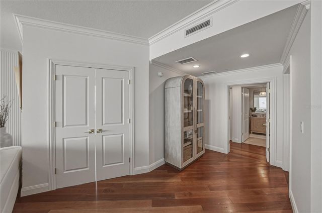 450 KNIGHTS RUN AVENUE 902, Tampa, FL 33602