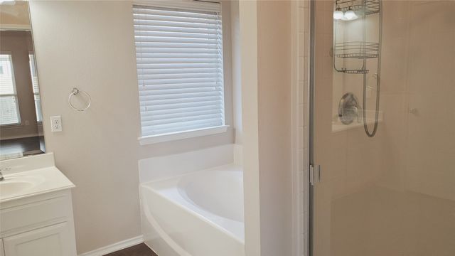 5424 Creek Hill Lane, Fort Worth, TX 76179