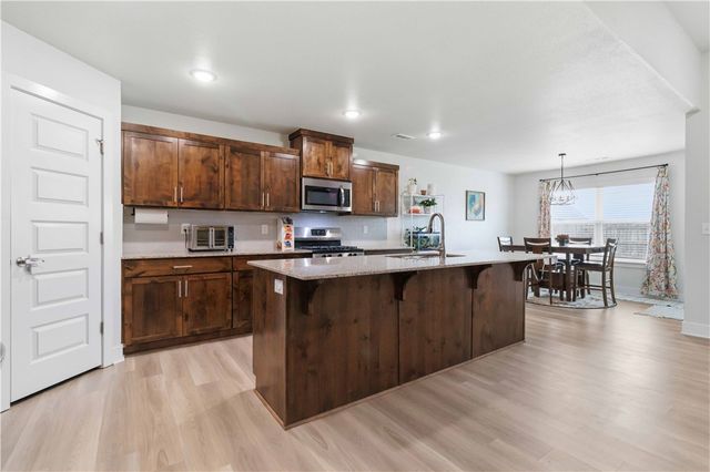 642 Mary Katherine Street, Prairie Grove, AR 72753