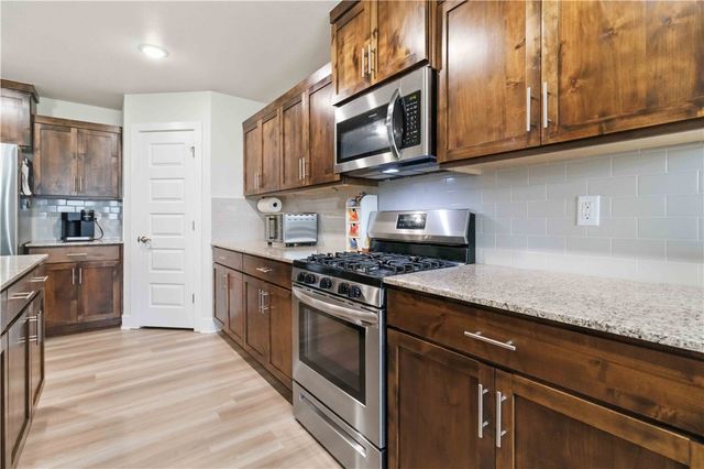 642 Mary Katherine Street, Prairie Grove, AR 72753
